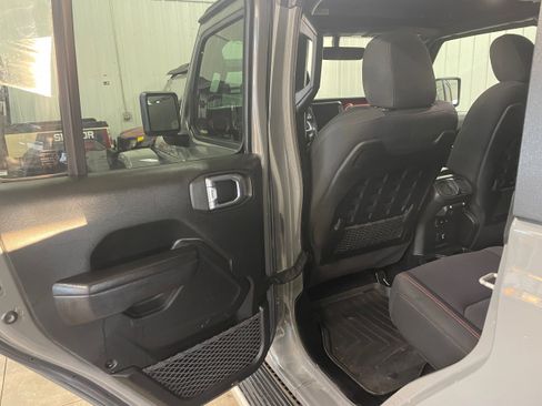 Used 2021 Jeep Gladiator Rubicon image 21