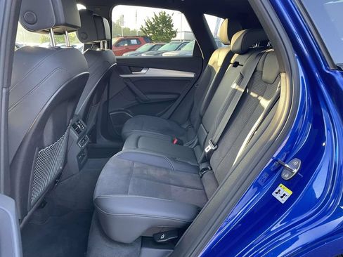 Used 2023 Audi Q5 e Premium Plus AWD/4WD image 3