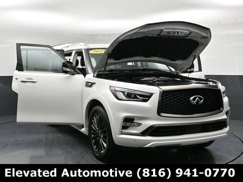 Used 2023 INFINITI QX80 Premium Select w/ All-Season Package image 41