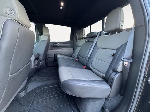 Used 2025 Chevrolet Silverado 1500 ZR2 image 13