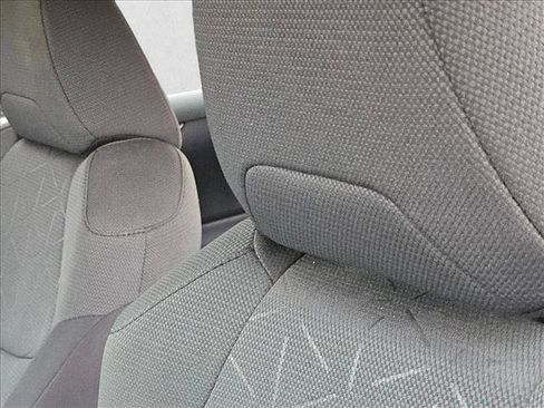 Used 2020 Toyota RAV4 XLE FWD image 15