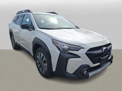 Used 2023 Subaru Outback Limited image 2