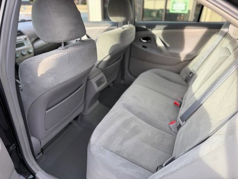 Used 2009 Toyota Camry LE image 10