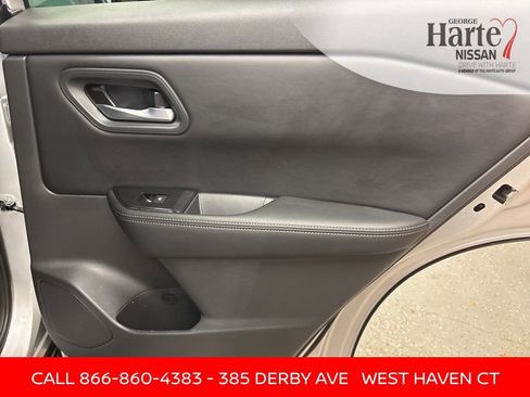 Certified 2025 Nissan Rogue SV image 31