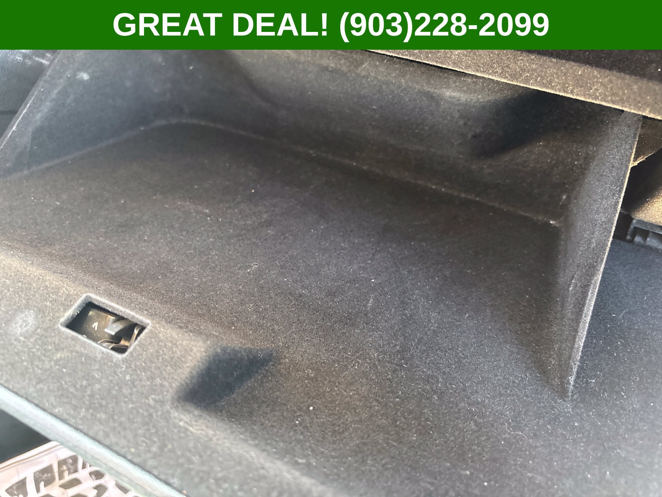 Used 2016 Chrysler 300 C RWD image 47