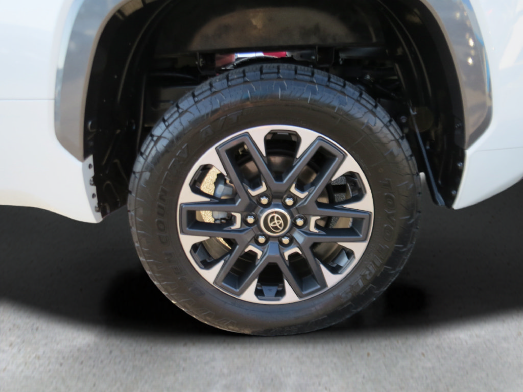 Used 2024 Toyota Tundra Limited AWD/4WD image 10