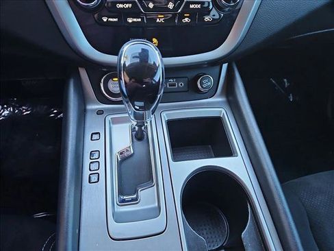 Used 2020 Nissan Murano SV image 17