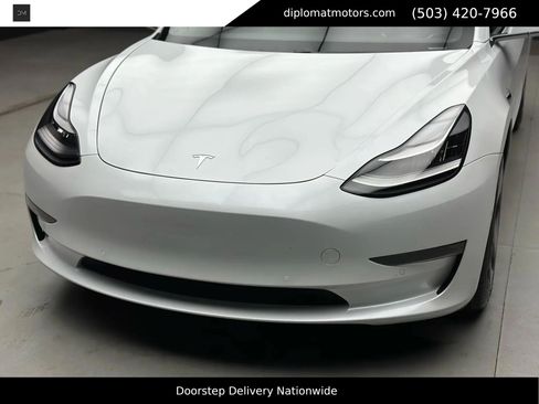 Used 2020 Tesla Model 3 Standard Range Plus RWD image 14