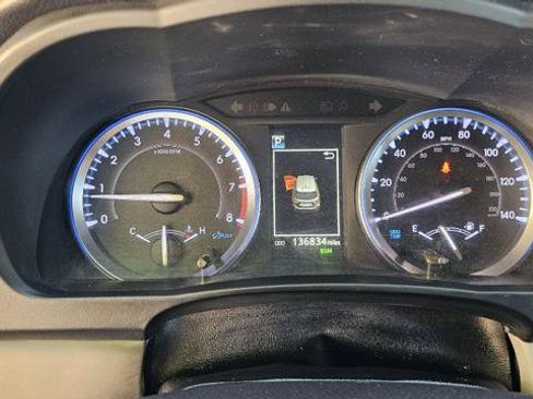 Used 2019 Toyota Highlander XLE AWD/4WD image 20