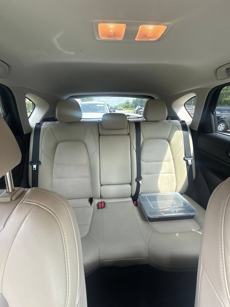 Used 2018 MAZDA CX-5 Touring w/ Preferred Equipment Package FWD image 6