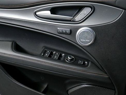 New 2025 Alfa Romeo Stelvio Sprint AWD/4WD image 8