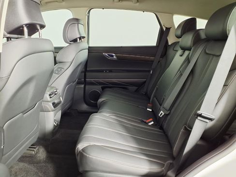 Certified 2024 Genesis GV80 2.5T image 13