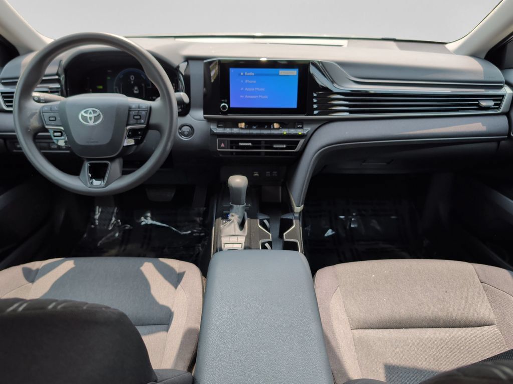 Used 2026 Toyota Camry LE FWD image 18