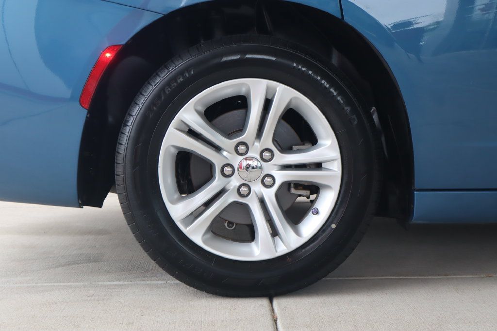 Used 2023 Dodge Charger SXT RWD image 12