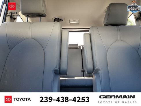 Used 2024 Toyota Highlander Limited image 30