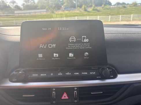 Used 2019 Kia Forte LXS FWD image 6