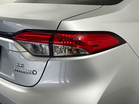 Used 2024 Toyota Corolla LE image 34