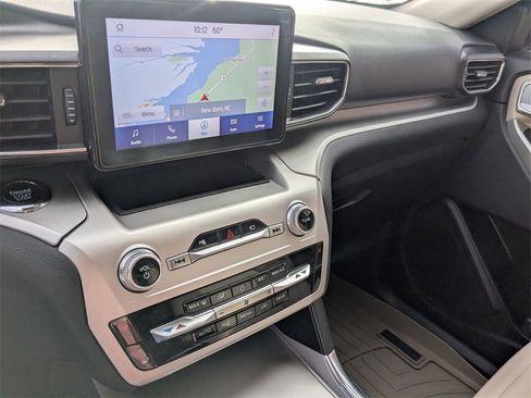 Used 2022 Ford Explorer XLT w/ Equipment Group 202A image 18