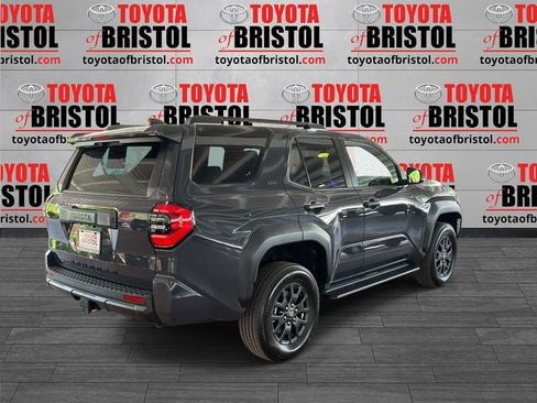New 2026 Toyota 4Runner SR5 AWD/4WD image 3