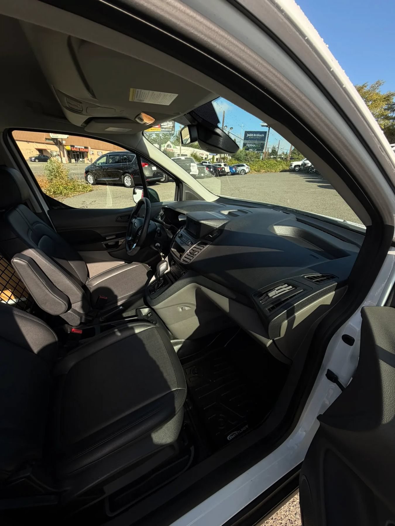 Used 2022 Ford Transit Connect XL FWD image 25