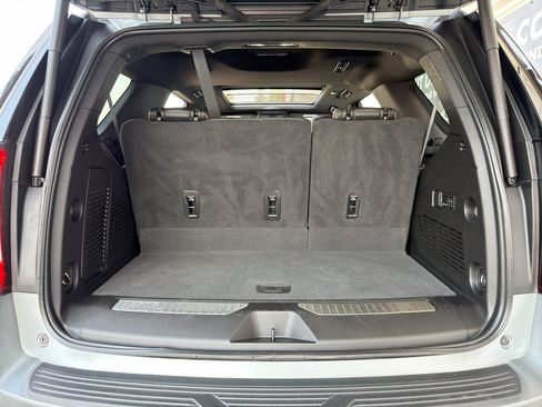 Used 2023 GMC Yukon AT4 w/ AT4 Premium Package AWD/4WD image 17