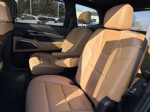 Certified 2022 Kia Telluride SX w/ Towing Package image 23
