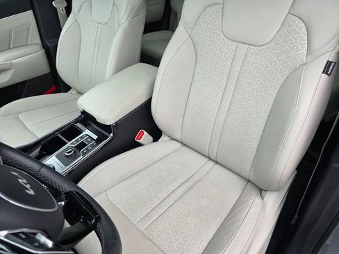 Certified 2023 Kia Sorento SX Prestige AWD/4WD image 23