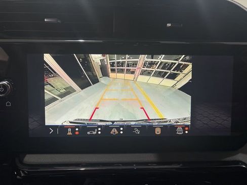 Used 2025 GMC Sierra 1500 AT4 image 27