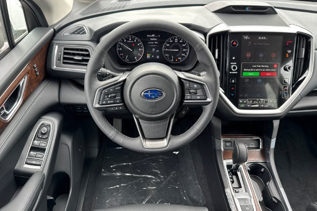 Used 2025 Subaru Ascent Touring AWD/4WD image 11