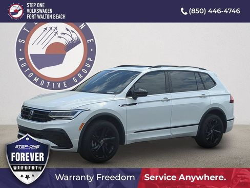 Used 2023 Volkswagen Tiguan SE R-Line FWD image 1