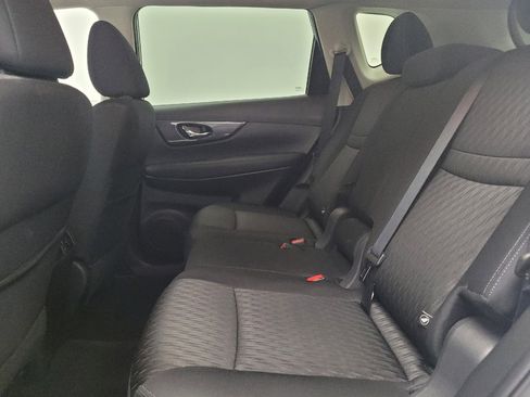Used 2020 Nissan Rogue SV FWD image 18
