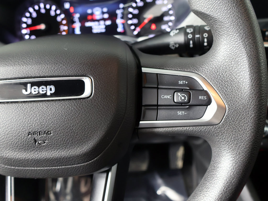 Used 2025 Jeep Compass Sport AWD/4WD image 39