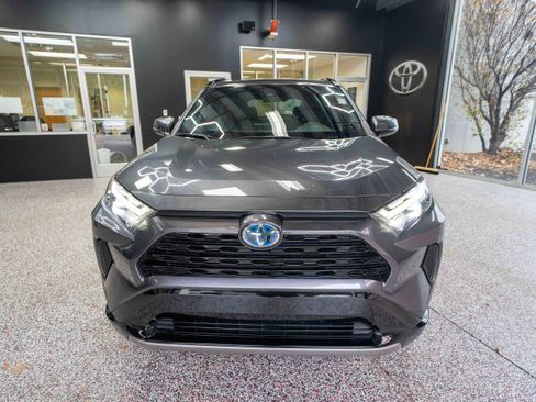 Used 2023 Toyota RAV4 SE image 6