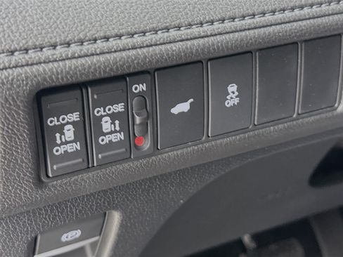 New 2026 Honda Odyssey EX-L image 9