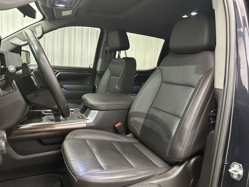 Used 2024 Chevrolet Silverado 1500 LT Trail Boss w/ LT Trail Boss Premium Package AWD/4WD image 16