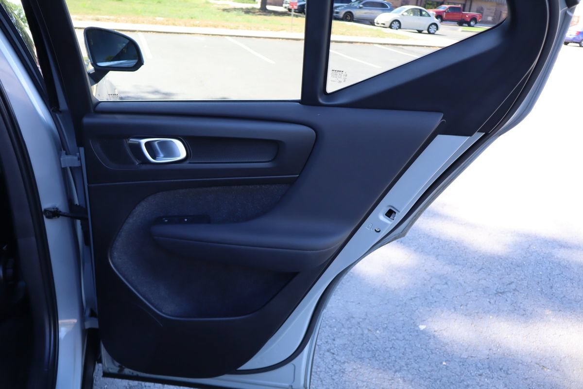 Used 2024 Volvo XC40 B5 Core w/ Protection Package Premier AWD/4WD image 25