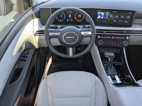 New 2026 Hyundai Tucson SEL image 18