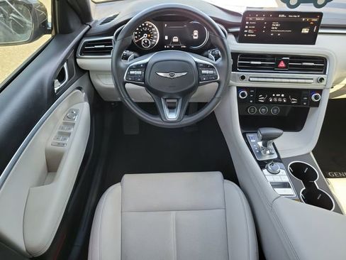 Used 2025 Genesis G70 2.5T RWD image 14