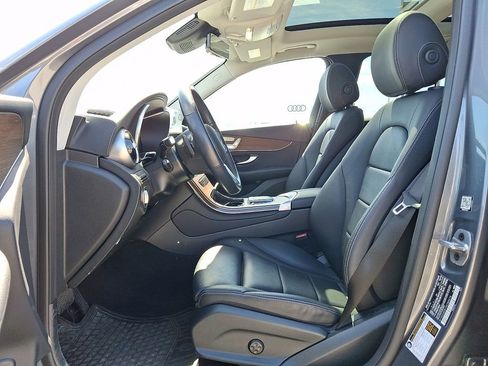 Used 2022 Mercedes-Benz GLC 300 4MATIC image 15