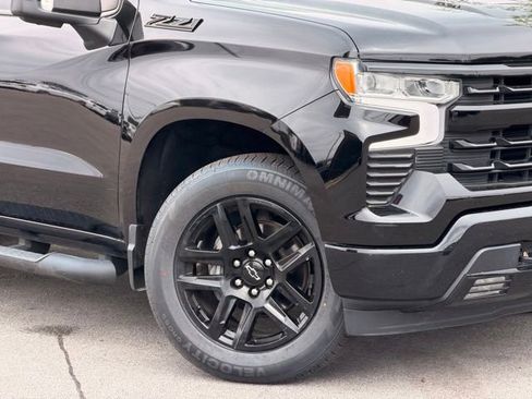 Used 2023 Chevrolet Silverado 1500 RST AWD/4WD image 2