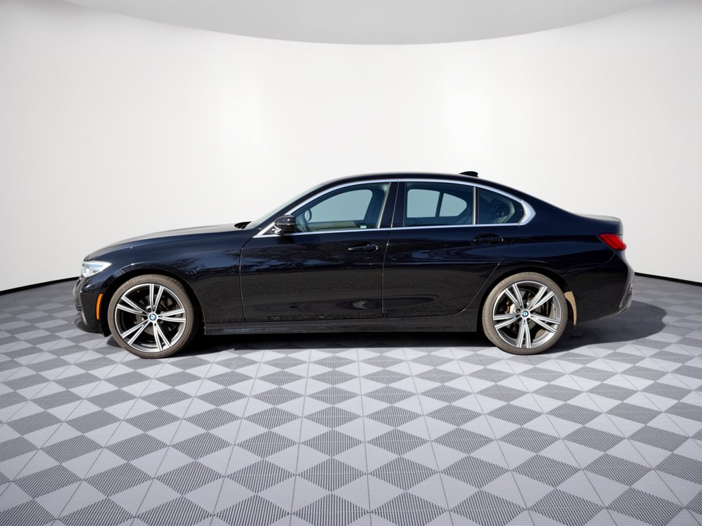 Used 2021 BMW 330i Sedan w/ Convenience Package RWD image 2