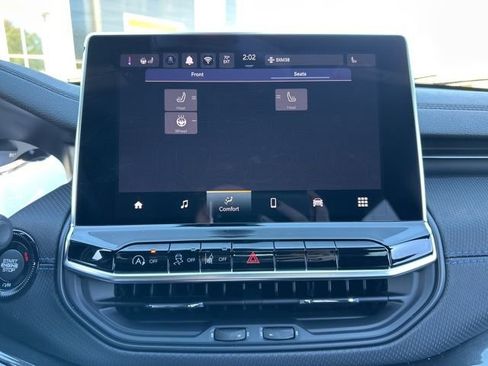 New 2026 Jeep Compass Latitude image 31