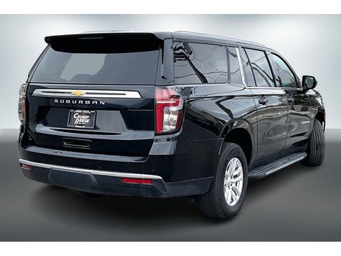 Used 2024 Chevrolet Suburban LS image 6