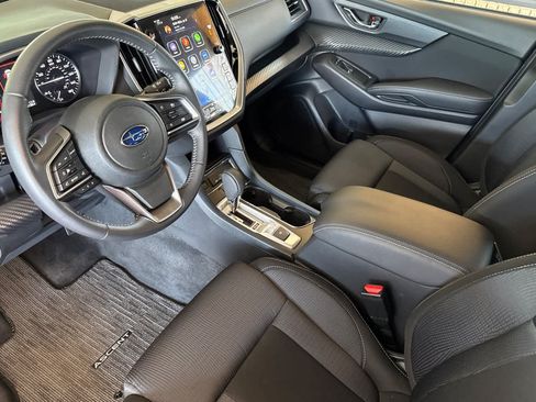 Used 2025 Subaru Ascent Premium AWD/4WD image 9
