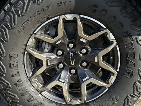 New 2026 Chevrolet Colorado ZR2 w/ Technology Package image 10