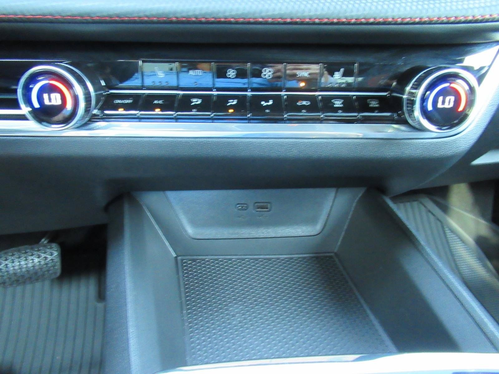 Used 2026 Chevrolet Equinox RS w/ Safety and Technology Package FWD image 28