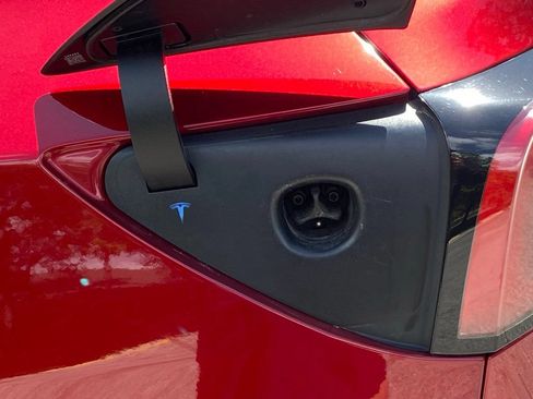 Used 2024 Tesla Model 3 Standard Range RWD image 10
