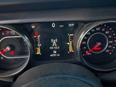 Used 2020 Jeep Gladiator Mojave w/ Cold Weather Group AWD/4WD image 8