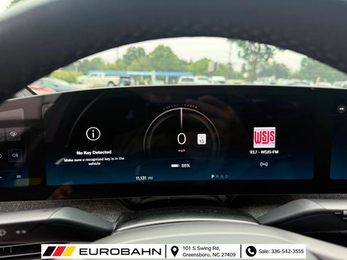 Used 2024 Lucid Air Touring AWD/4WD image 35