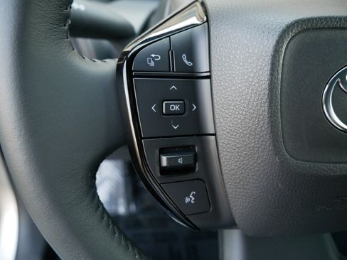 Used 2024 Toyota bZ4X Limited image 27